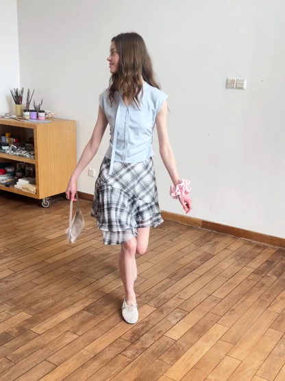 V neck short sleeve knit cardigan with floral trim