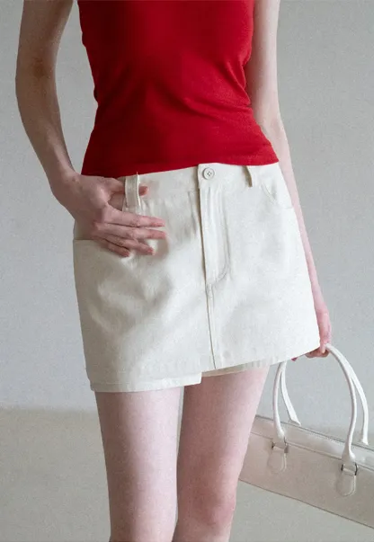 High waist pleated mini skirt with button front design
