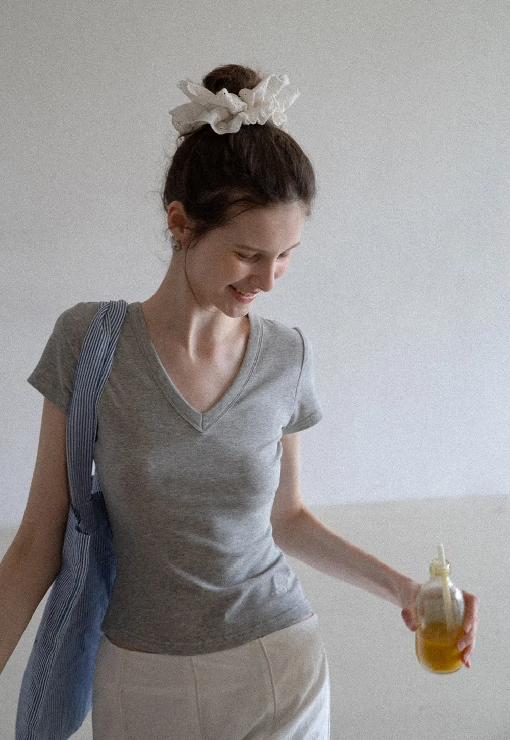 Women's Slim Fit V-Neck Short Sleeve T-Shirt