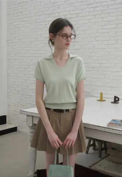 V Neck Short Sleeve Knit Sweater with Collar