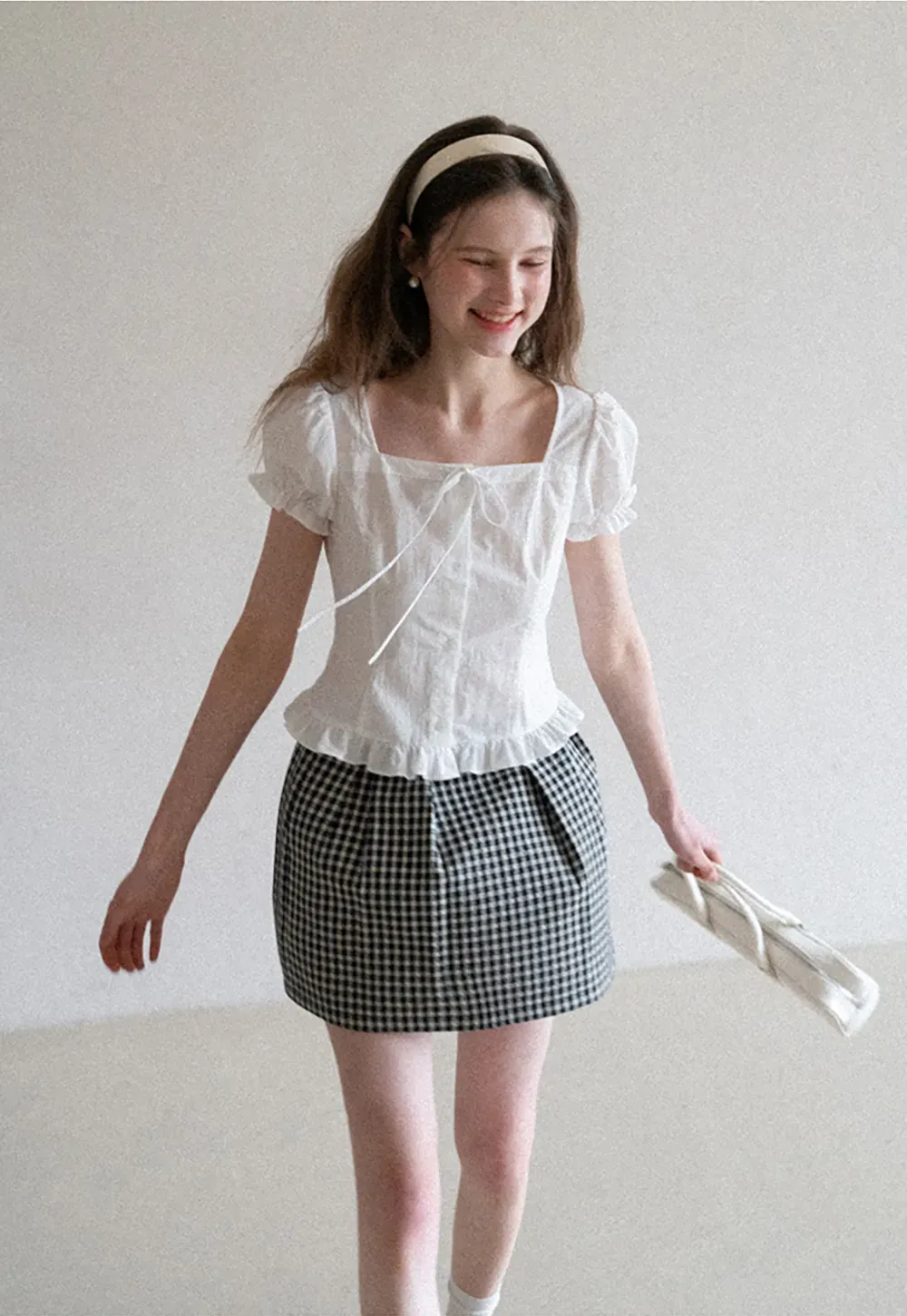 Square neck puff sleeve blouse with ruffle hem