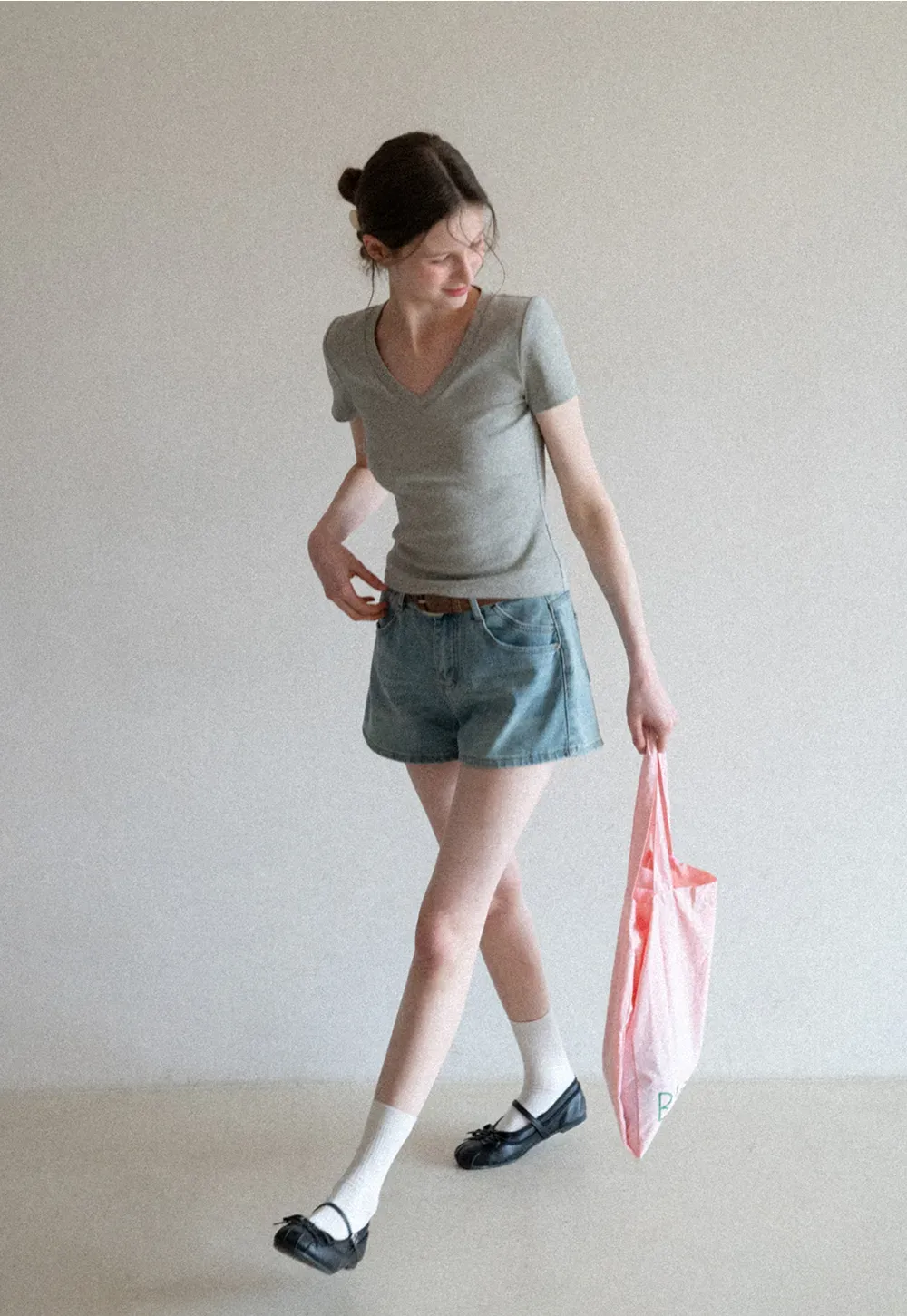 V neck short sleeve knit t shirt