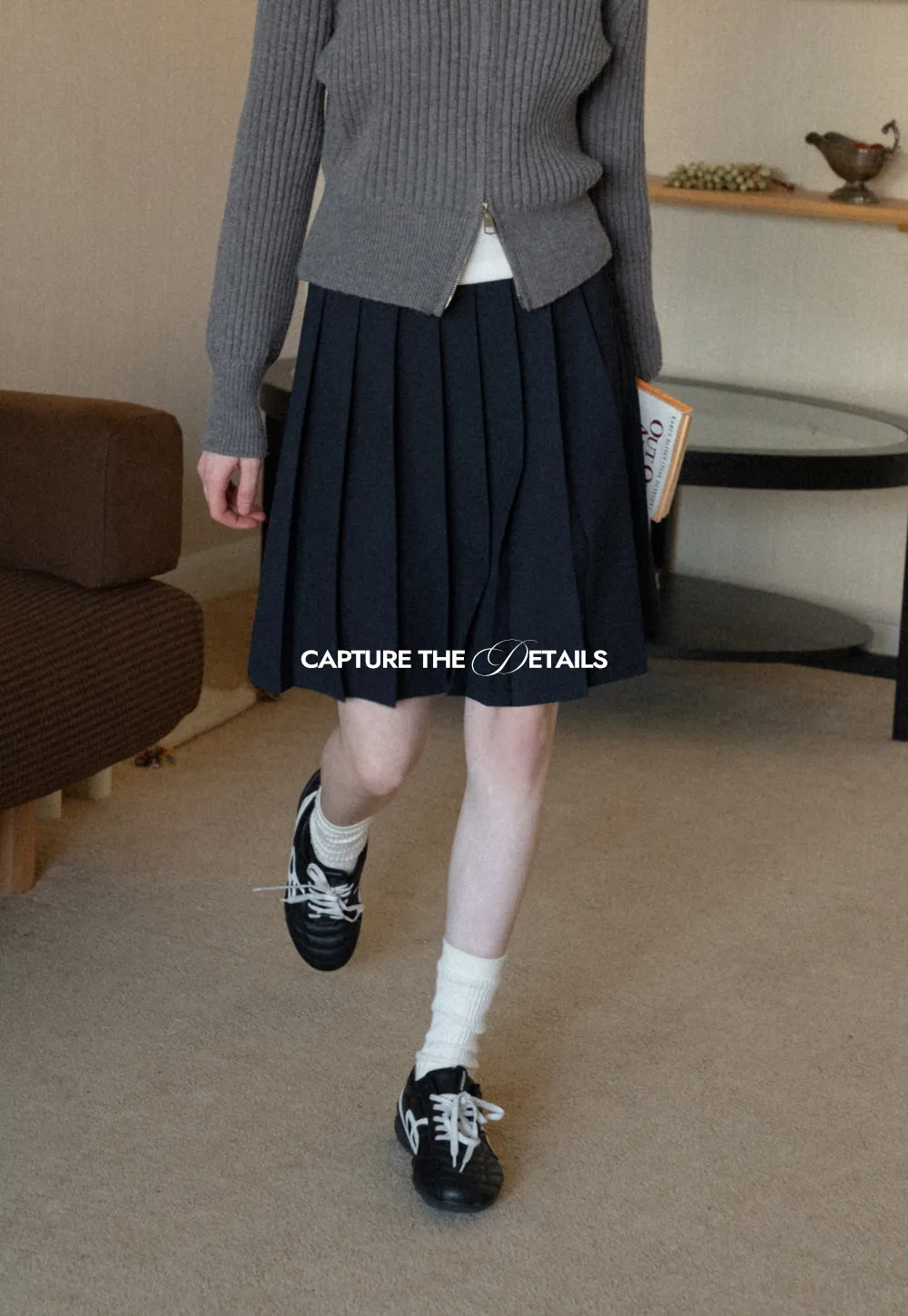 Elegant pleated midi skirt with high waist design