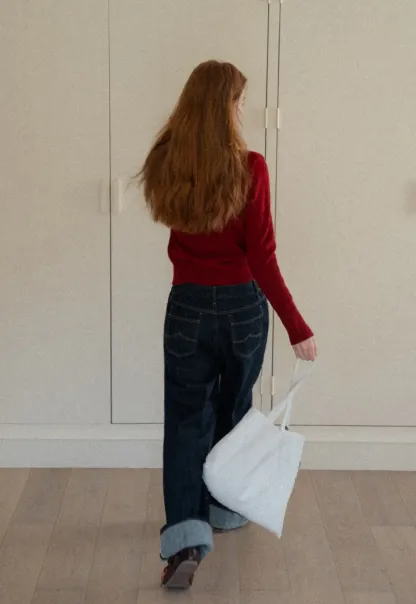 Elegant Basic Knit Sweater with Ribbed Hem and Sleeves