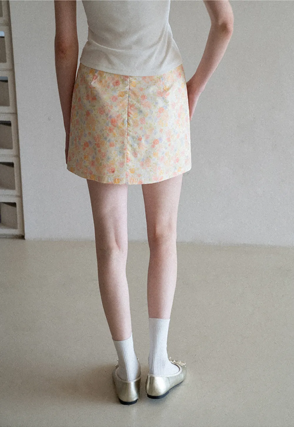 Floral Print Mini Skirt with Fitted Waist