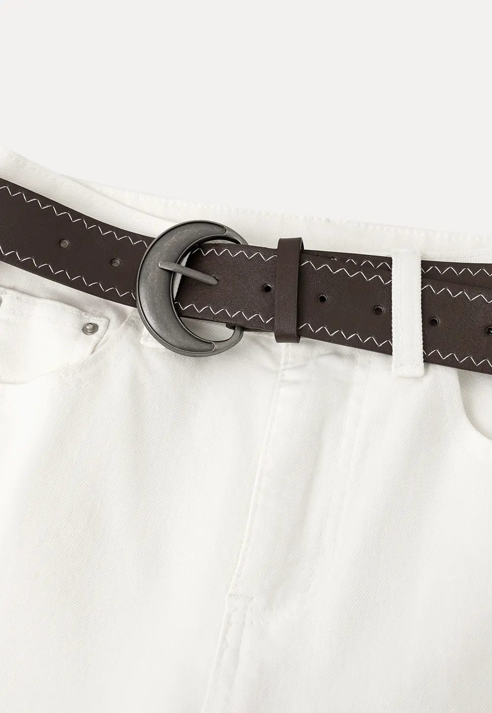 flared high waist jeans with back pocket design