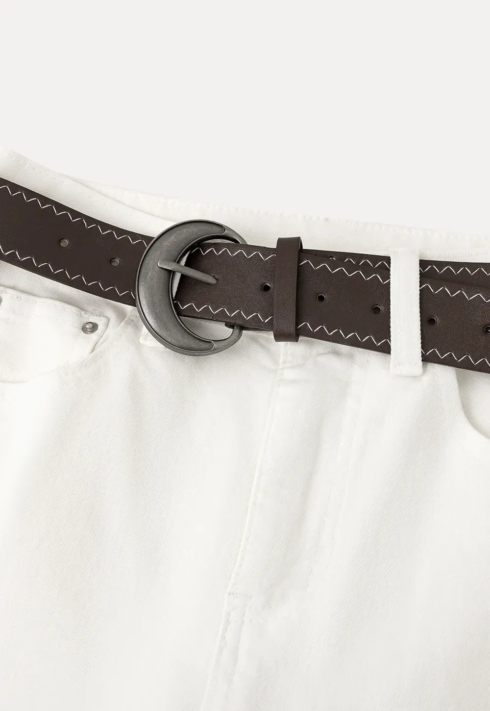 flared high waist jeans with back pocket design