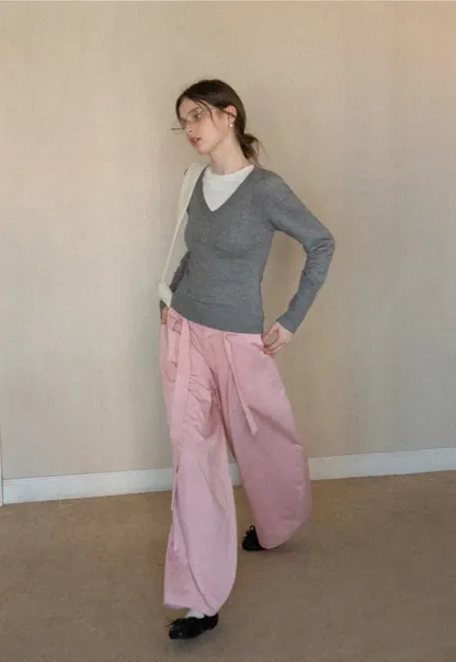 Wide leg pleated casual pants with tie waist design