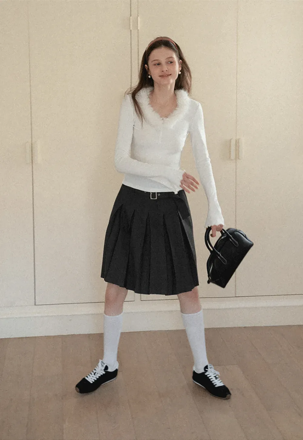 fluffy collar long sleeve top with flared cuffs