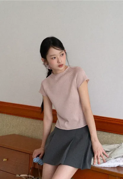 Short Sleeve Ribbed Knit Top with Raglan Sleeves