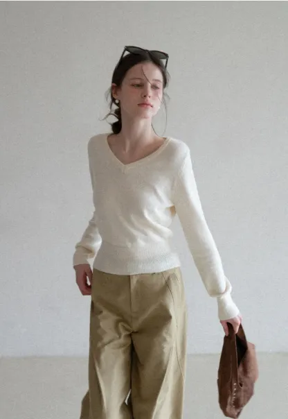 V Neck Knit Sweater with Layered Collar Design