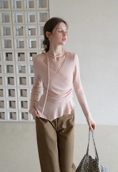 Wide leg casual pants with front pockets and relaxed fit