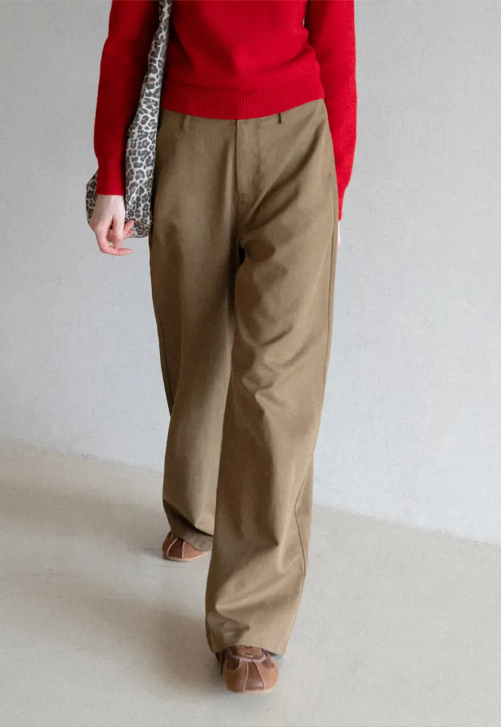 Wide leg casual pants with front pockets and relaxed fit