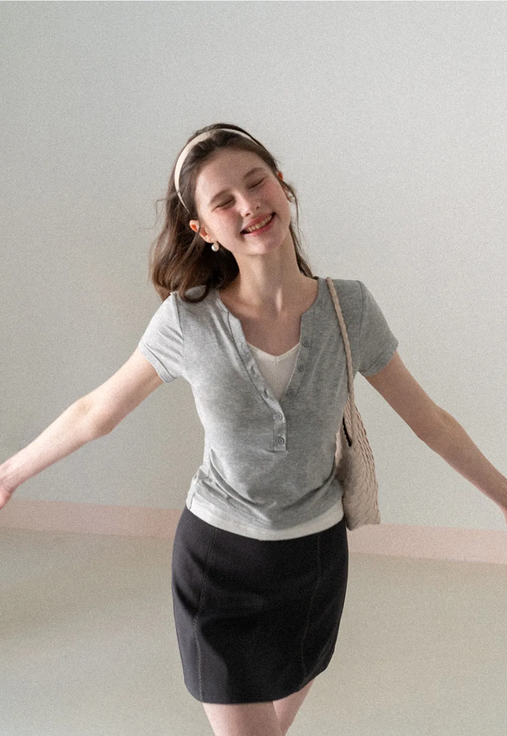 Short Sleeve T Shirt with Round Neck