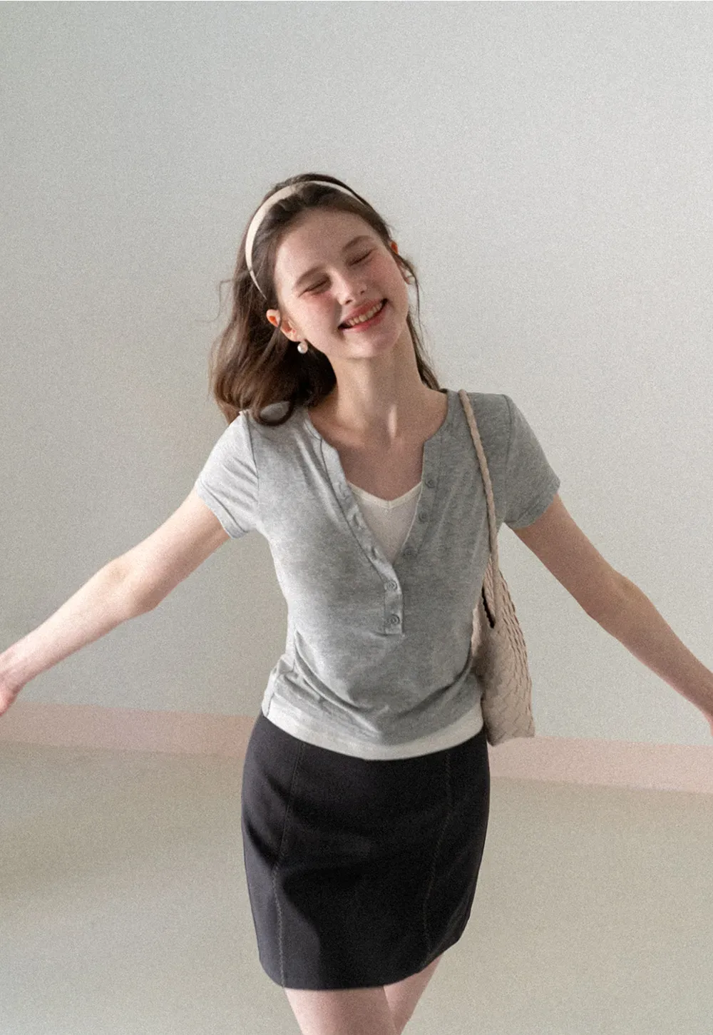 Short Sleeve T Shirt with Round Neck