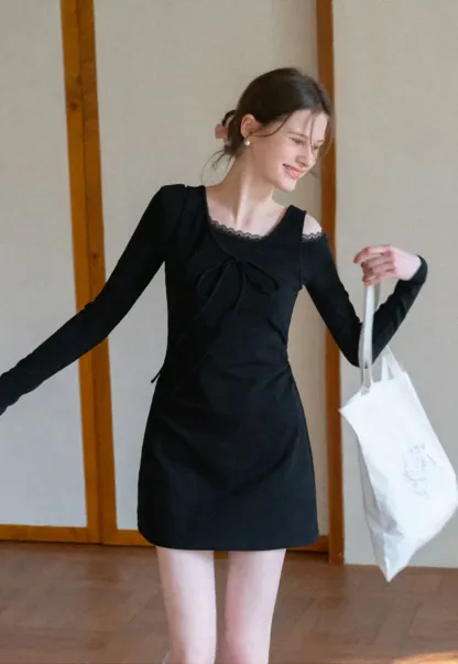 Sleeveless dress with front tie detail and t shirt