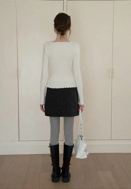 Elegant V Neck Lace Trim Knit Top with Asymmetrical Hem