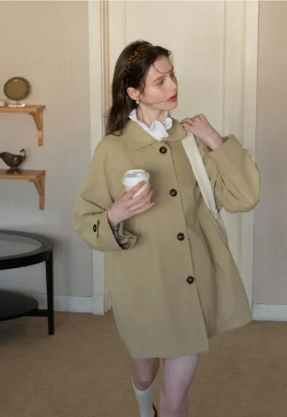Elegant Trench Coat with Button Detailing and Pockets