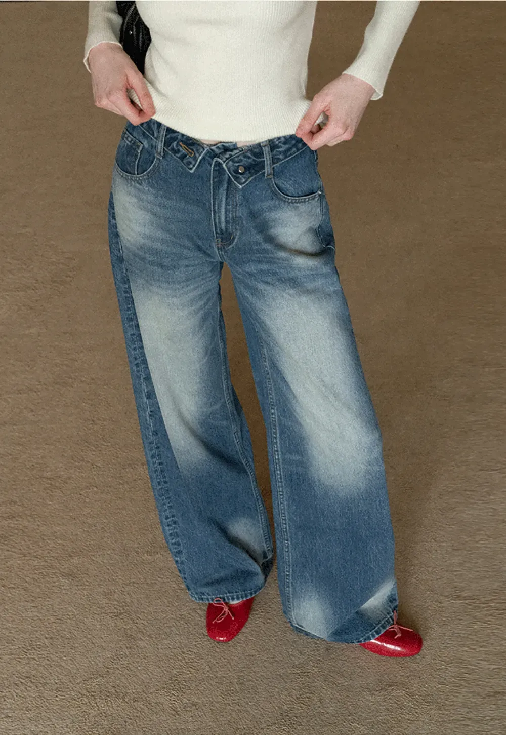 Wide leg high waist denim jeans with faded wash design