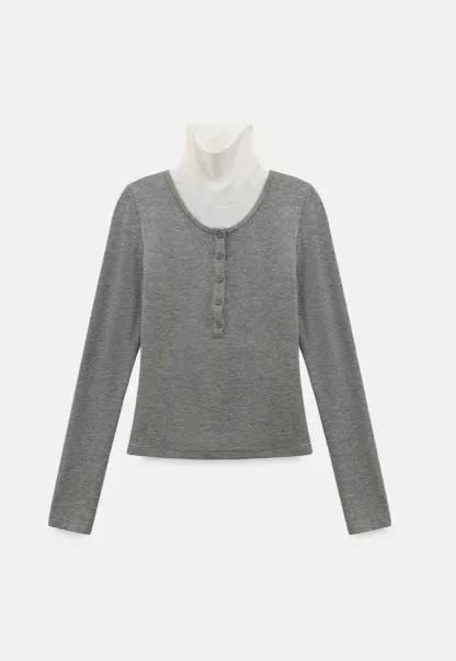 Stylish Gray Long-Sleeve Turtleneck Top