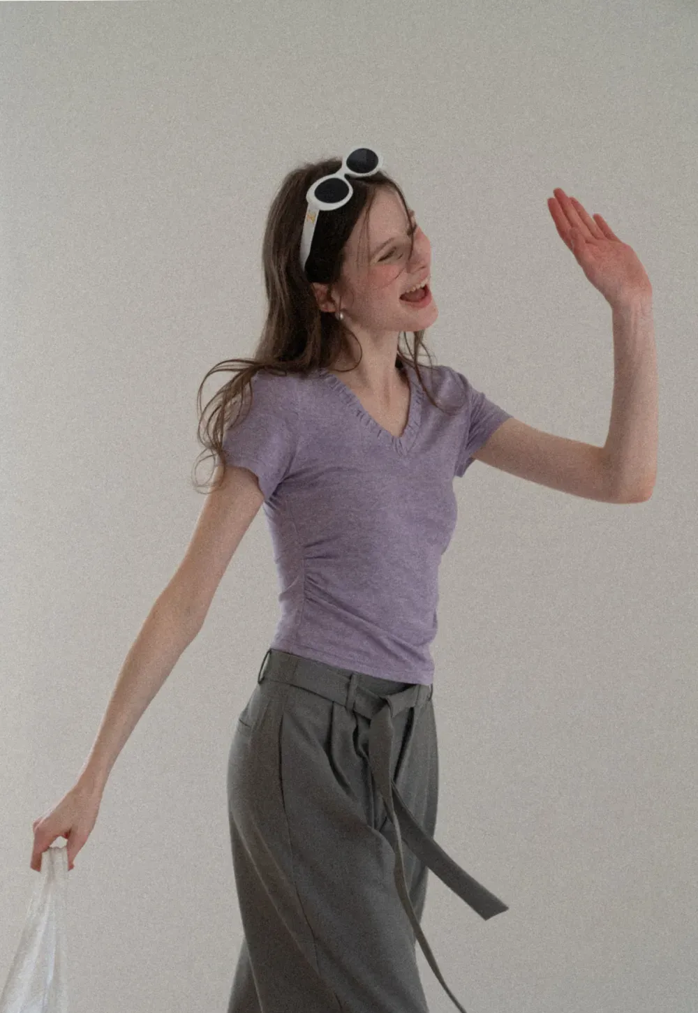 V neck short sleeve t shirt with ruffled trim