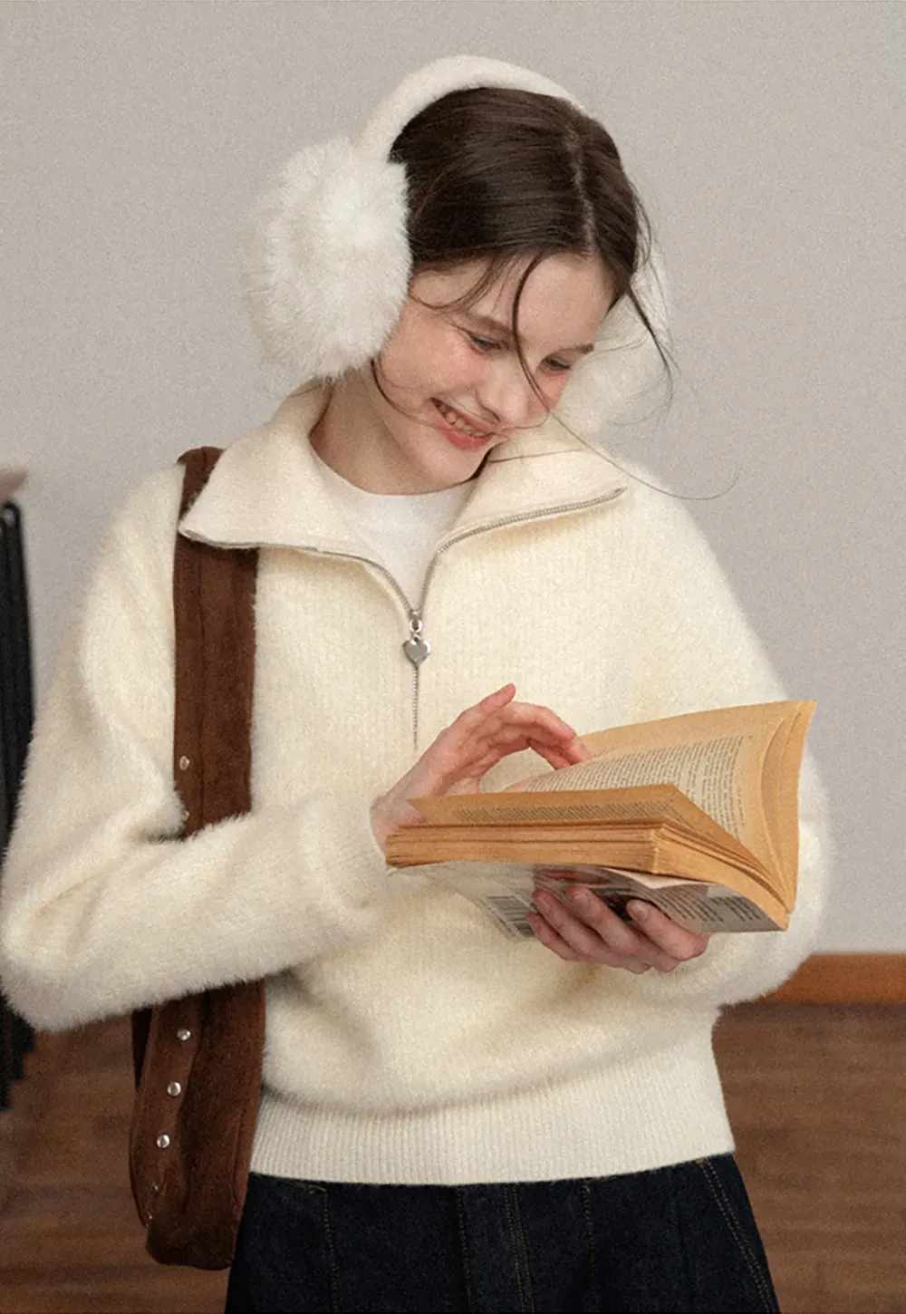 Elegant Knit Sweater with Polo Collar Design