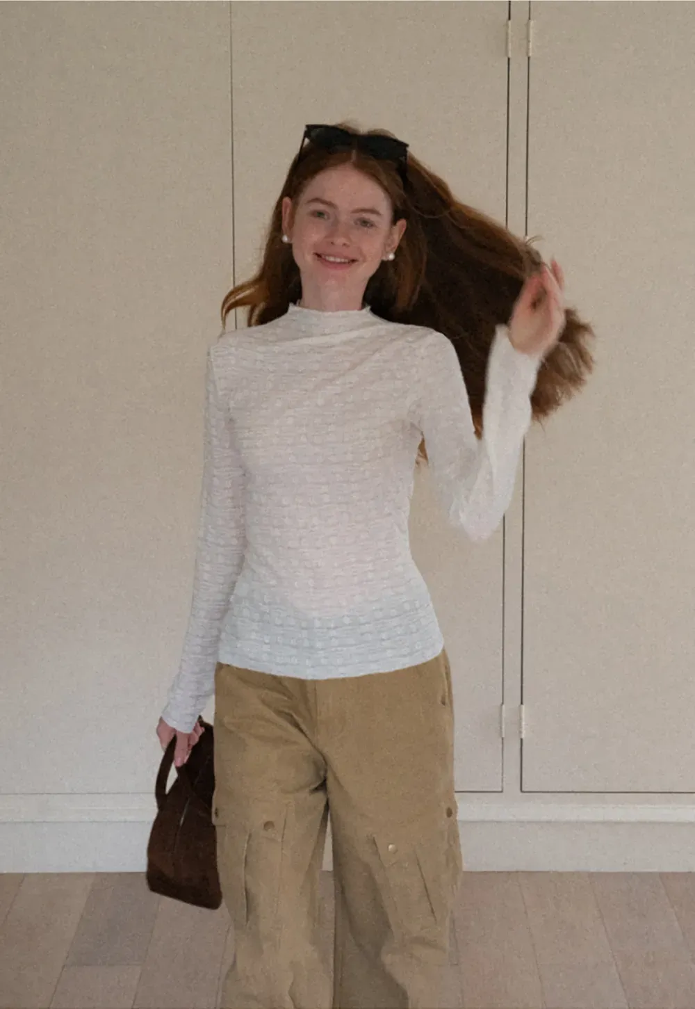 Wide leg utility pants with back pockets and side seams