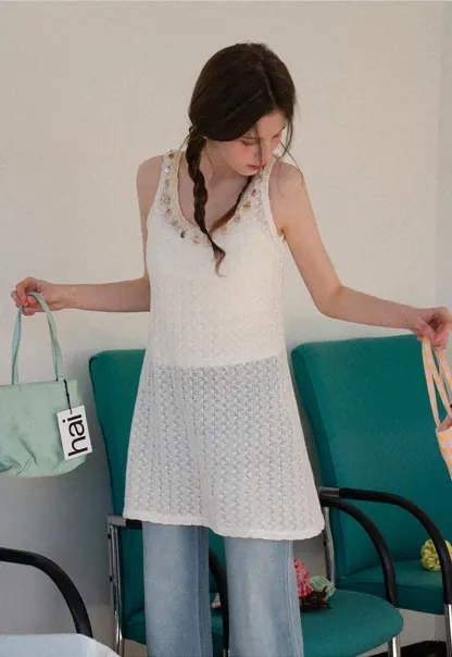 knitted sleeveless tank top with lace trim and button details