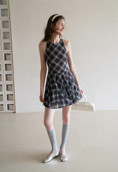 Plaid sleeveless dress with flared skirt