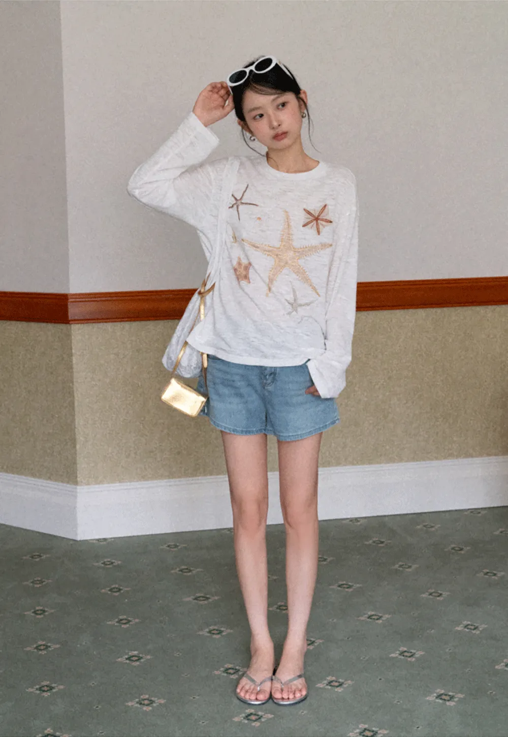 Long sleeve T shirt with starfish embroidery