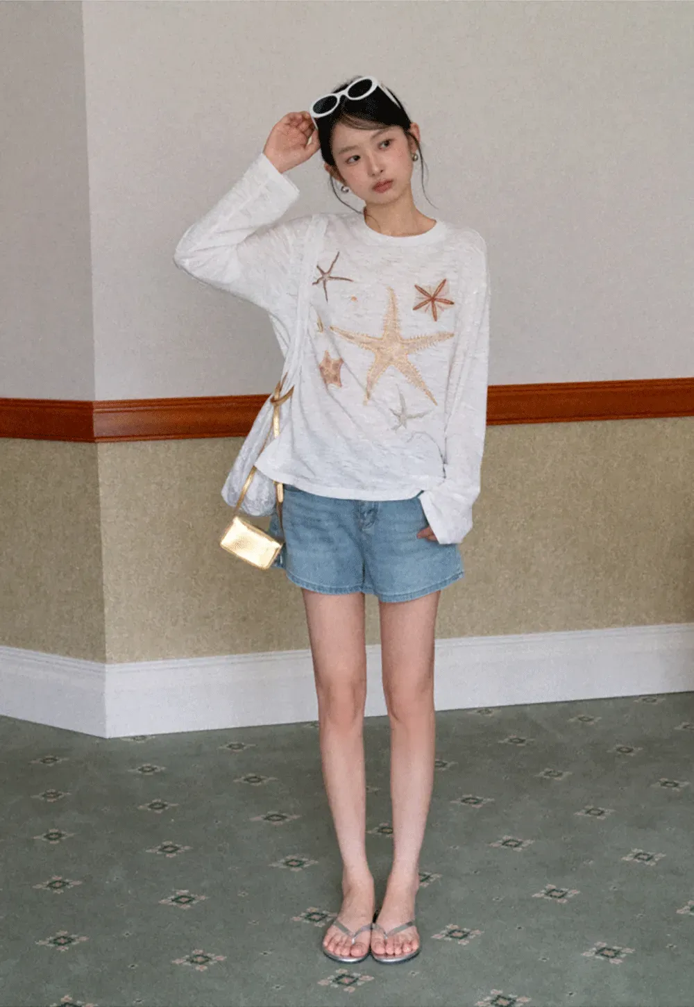 Long sleeve T shirt with starfish embroidery