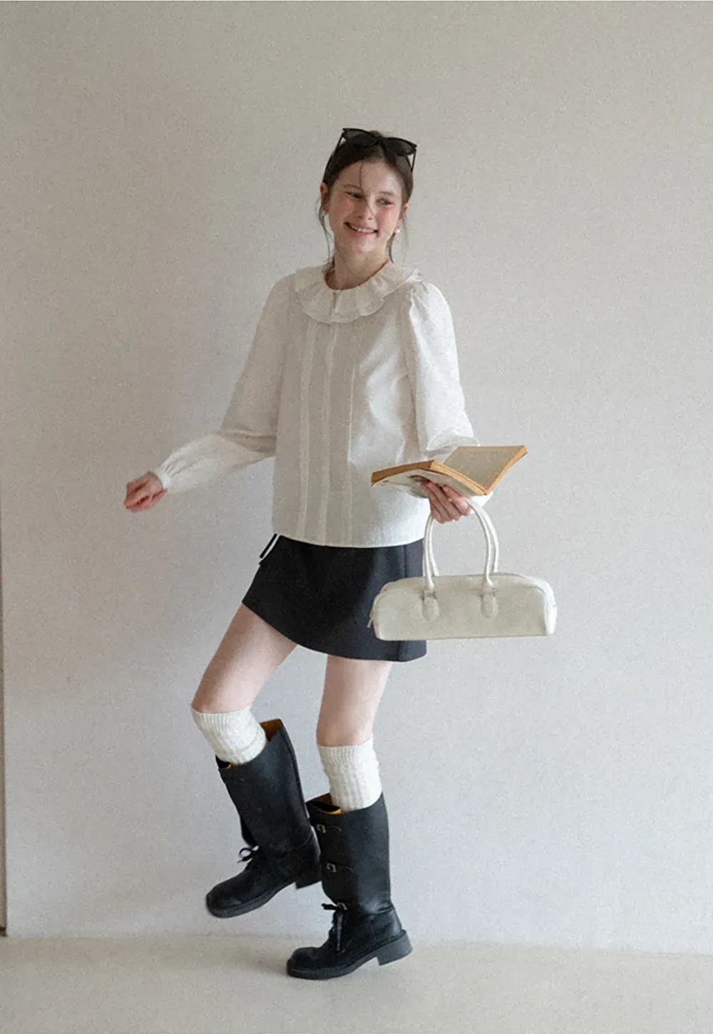 A-line mini skirt with front zipper closure