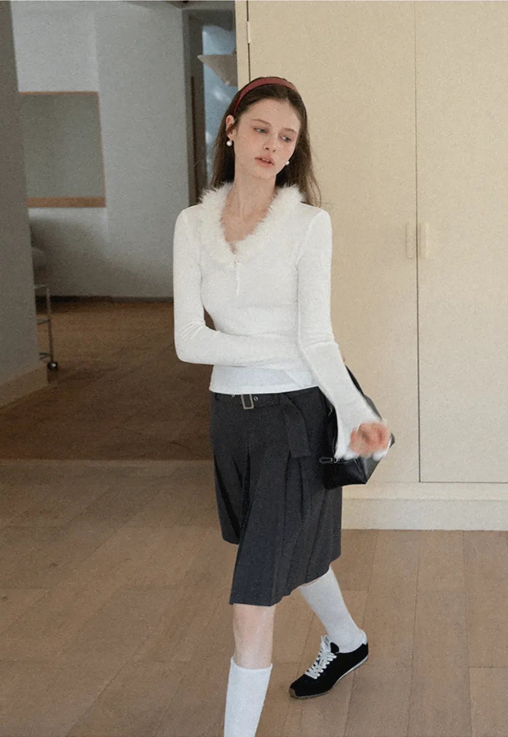 fluffy collar long sleeve top with flared cuffs