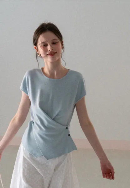 Lightweight Knit Top with Asymmetrical Hem