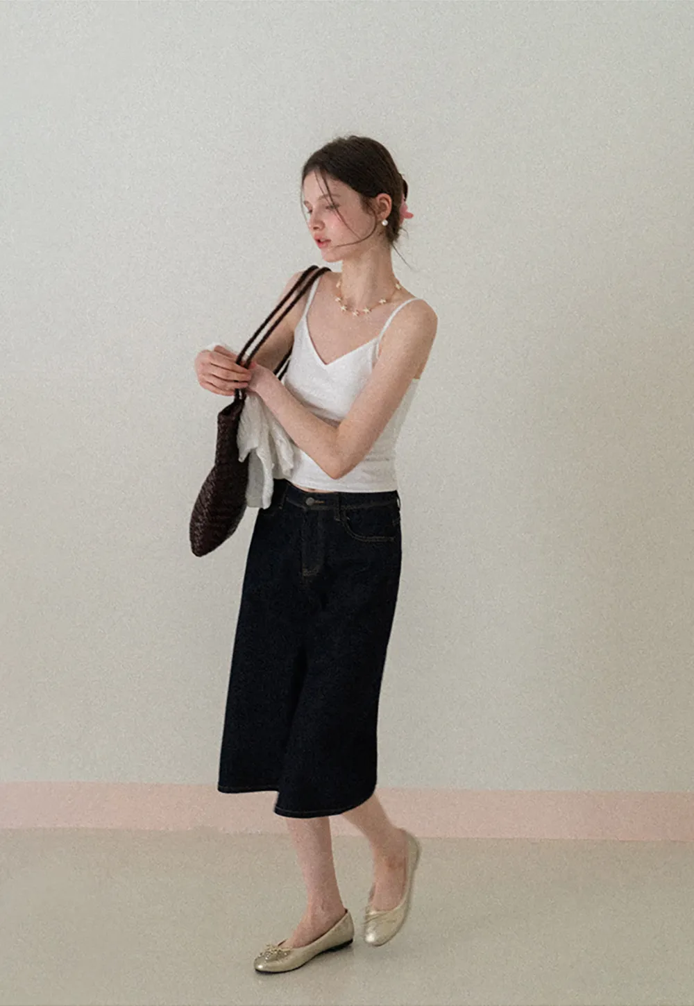 V neck thin strap fitted tank top