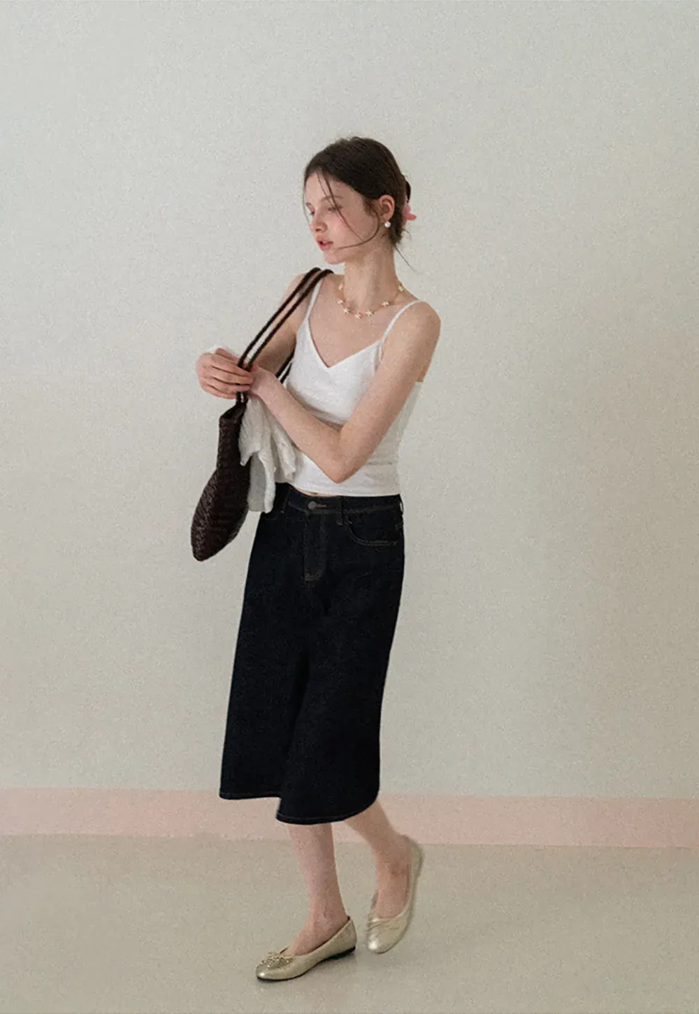 V neck thin strap fitted tank top