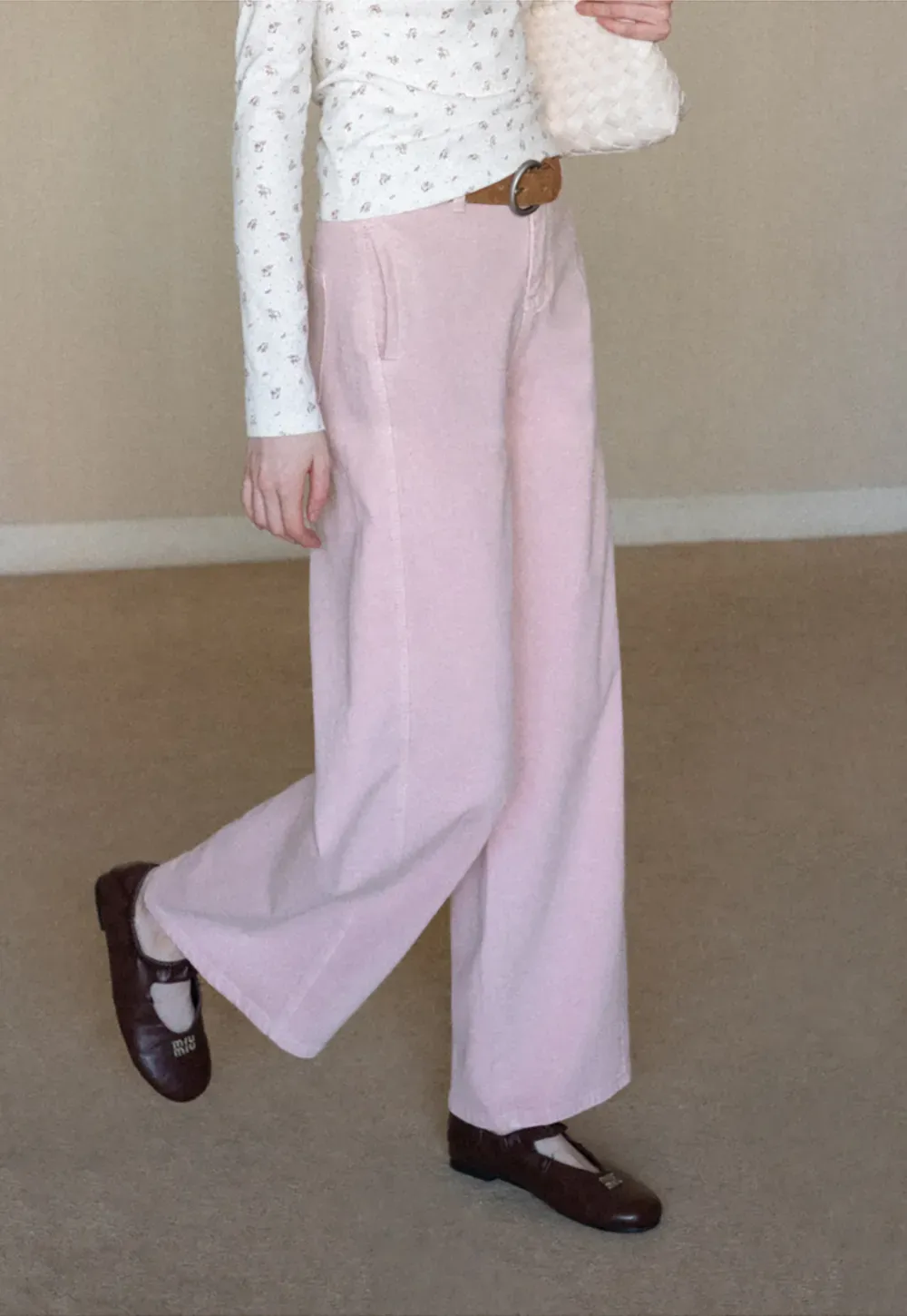 Wide leg high waist denim jeans with belt loop design