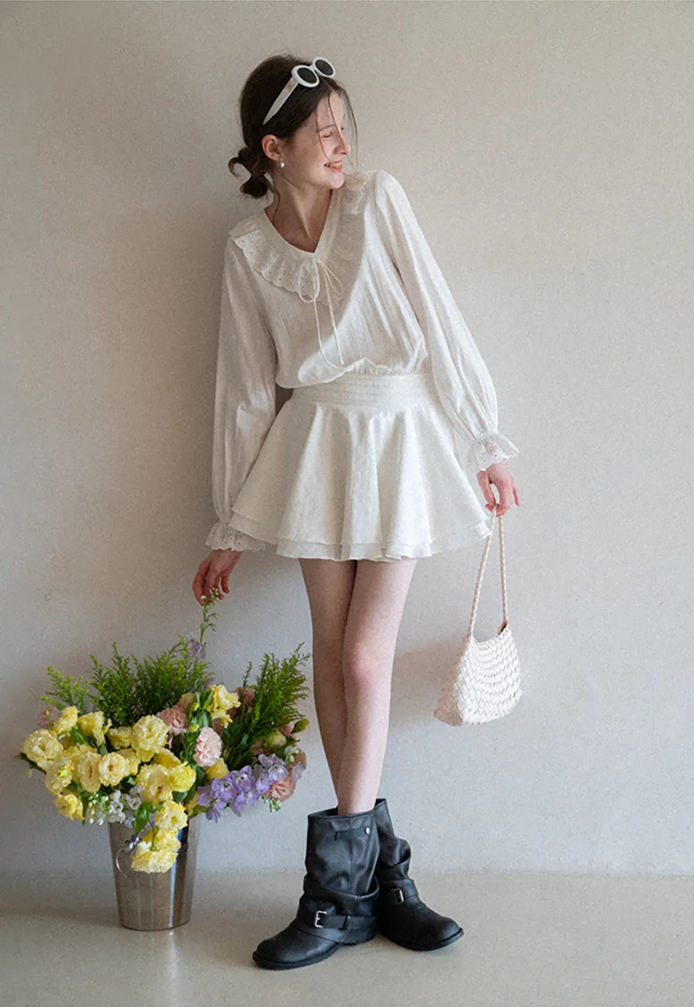 Long sleeve dress with lace collar and tie front
