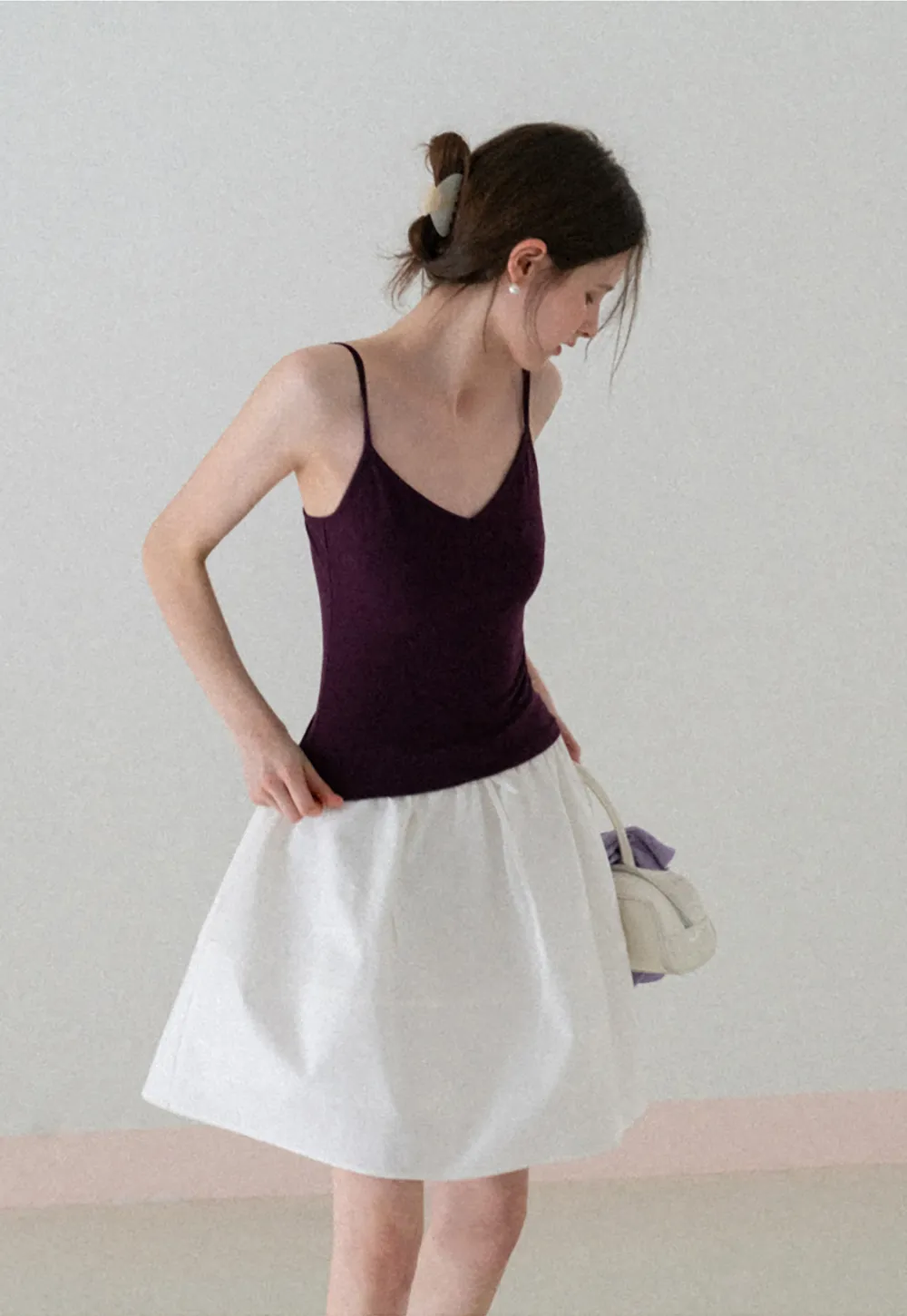 V neck thin strap fitted tank top