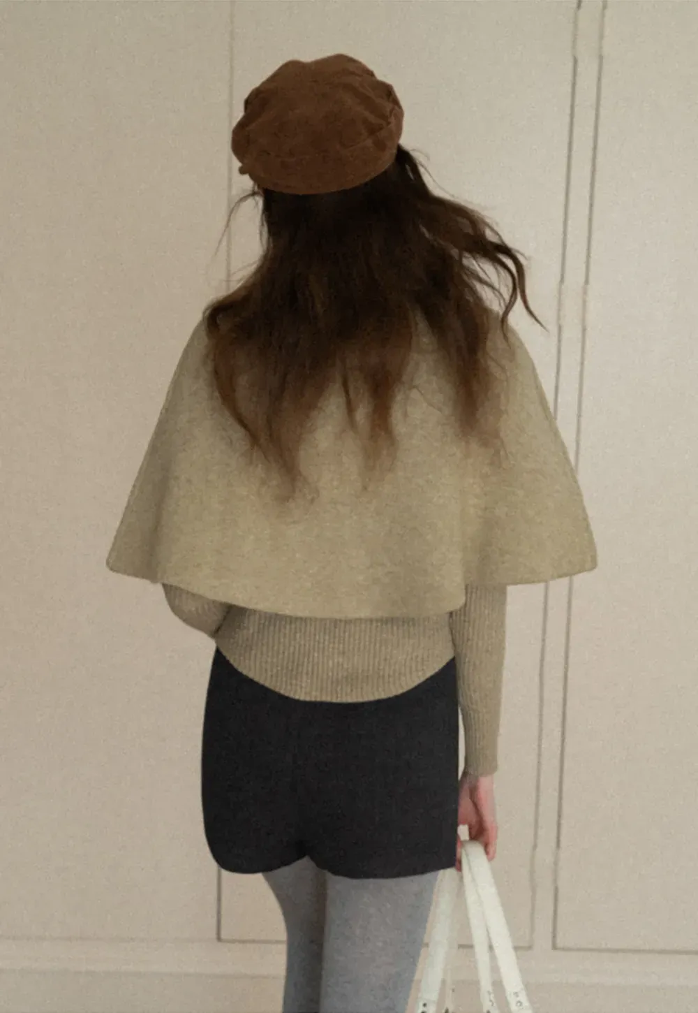 High waist tailored shorts with front pockets and zipper closure