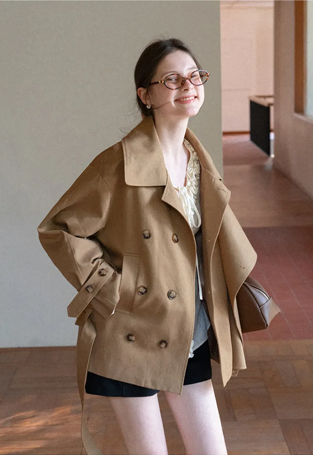 High waist pleated shorts with flared hem