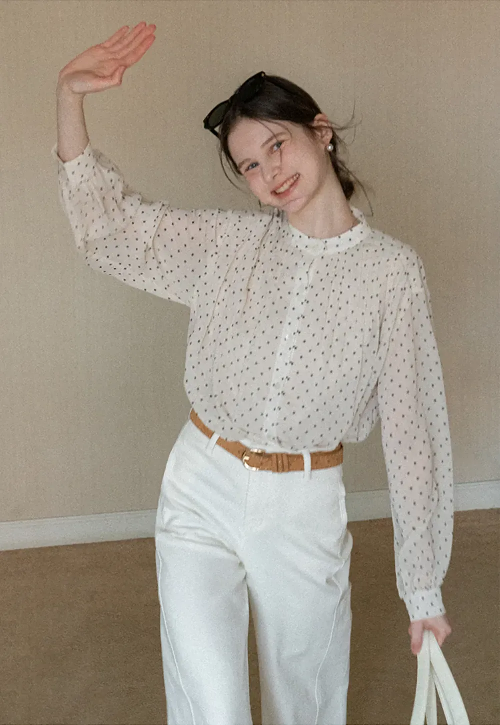 Wide leg high waist denim jeans with belt loop design