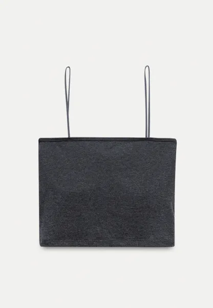 Women’s Basic Spaghetti Strap Crop Cami Top