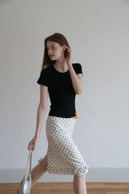 Women’s Basic Ribbed Knit T-Shirt