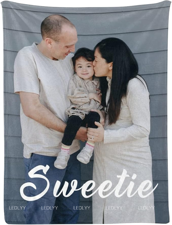 Customized personalized throw blankets with pictures, soft flannel blankets, customized souvenir gifts for loved ones