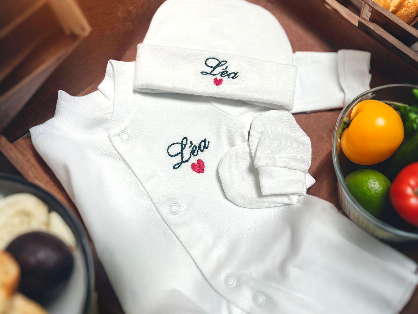 Newborn Birth Set - Personalized Embroidered Baby Pajamas, Ideal Gift for Baby Showers or Birth