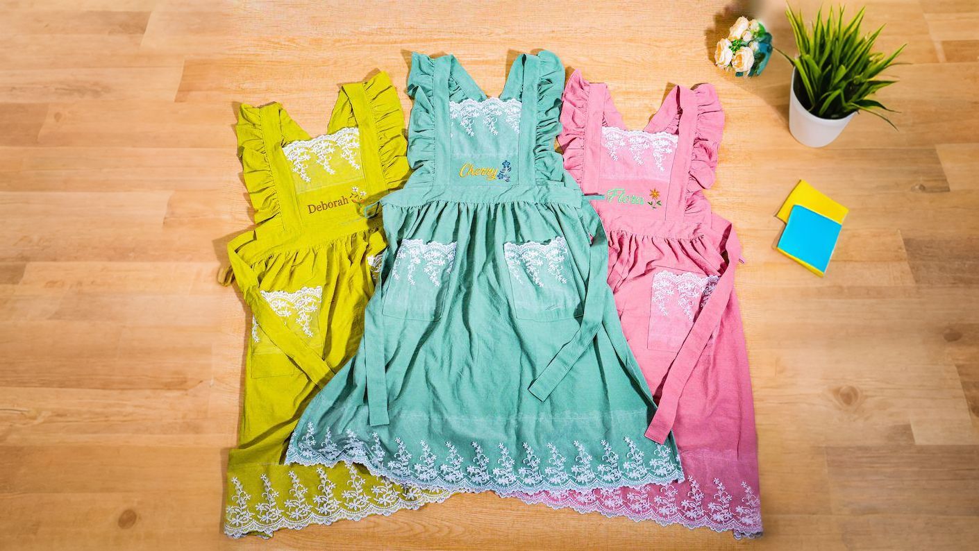 Floral Kitchen Apron - Hand-Embroidered 100% Cotton Apron, Thoughtful Mother’s Day Gift for Women