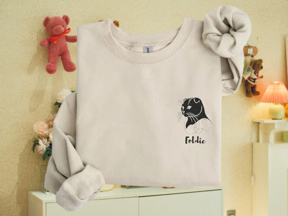 Scottish Fold Mama Sweashirt - Personalized Cat Name Design