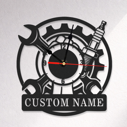 Personalized Mechanic Metal Wall Clock with Custom Name, Gear and Wrench Design, Silent Battery Operated Garage Workshop Decor