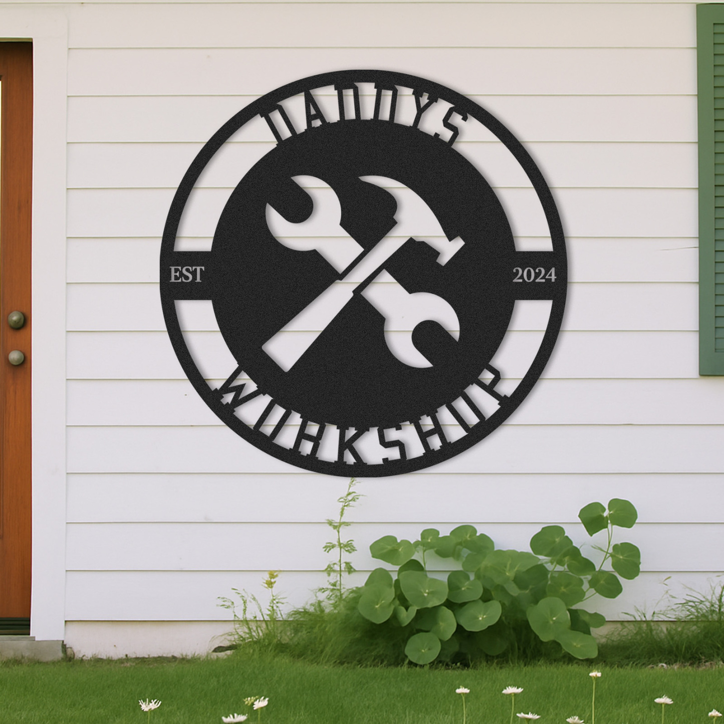 Custom Daddy's Workshop Sign, Personalized Metal Garage Sign with Tools, Round Metal Decor for Dad's Shop, Father's Day Gift for Handy Dads